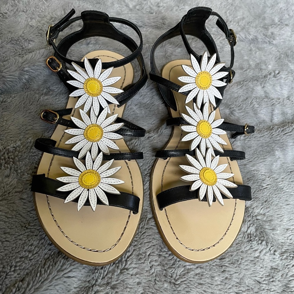 Like New Kate Spade Collin daisy t-strap sandal